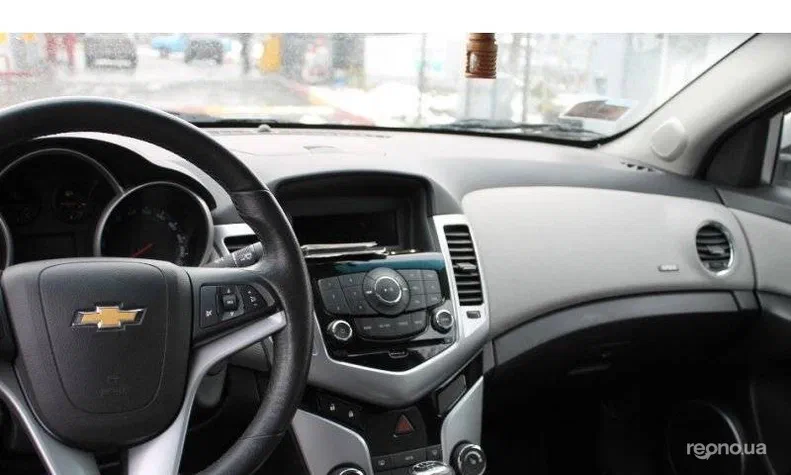 Chevrolet Cruze 2010 - 18
