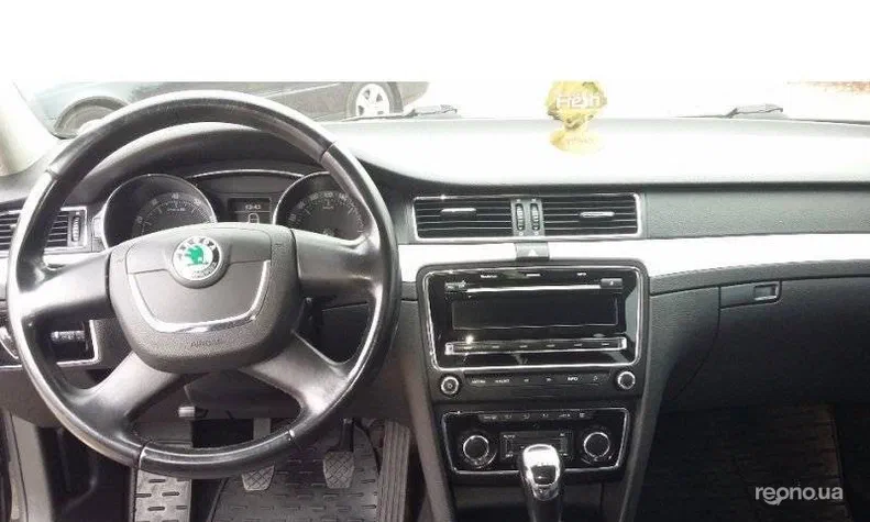 Skoda Superb 2010 - 0