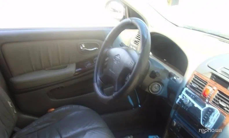 Nissan Maxima 2002 - 4