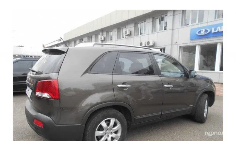 Kia Sorento 2010 - 1