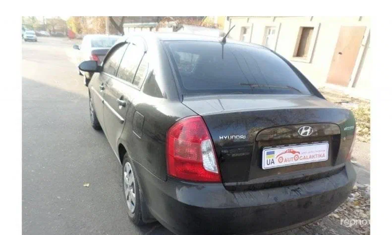 Hyundai Accent 2008 - 9