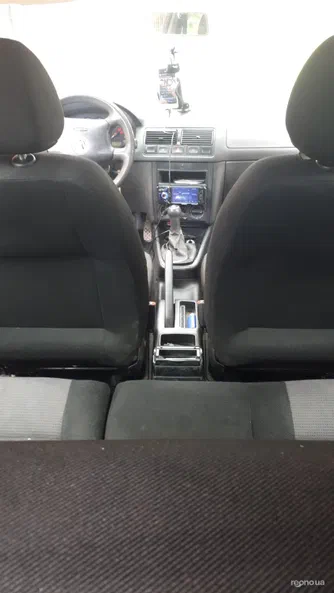 Volkswagen Golf 2000 - 5