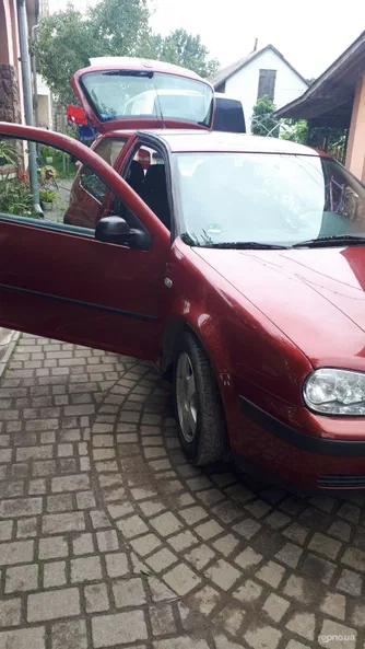Volkswagen Golf 2000