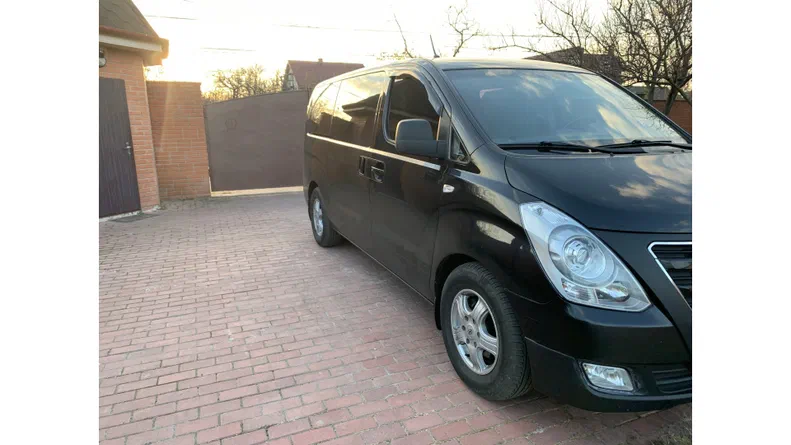 Hyundai H-1 2013