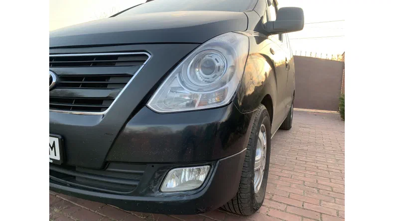 Hyundai H-1 2013 - 32