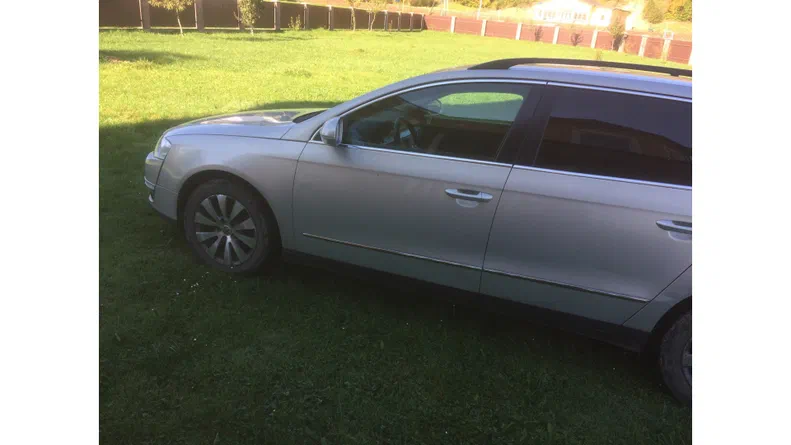 Volkswagen Passat 2010 - 9