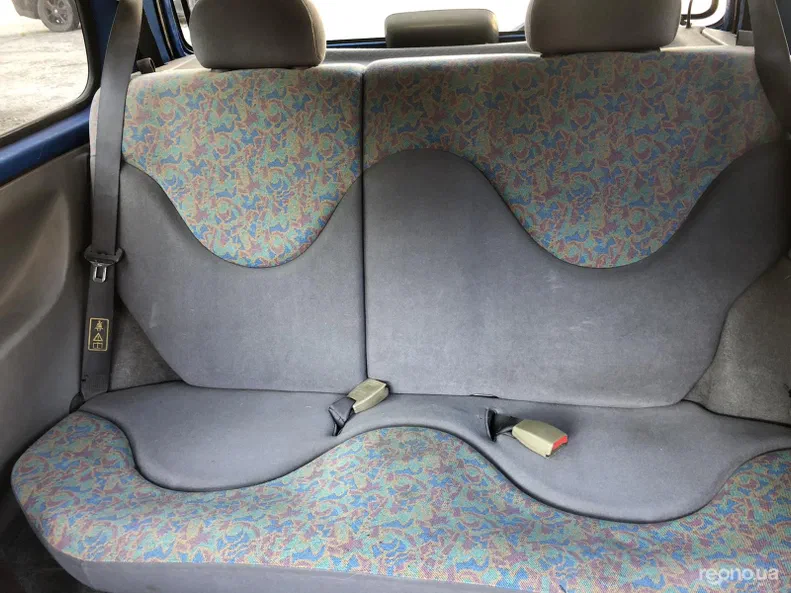 Nissan Micra 2000 - 7