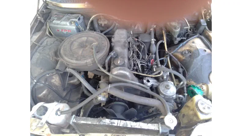 Mercedes-Benz W124 1983