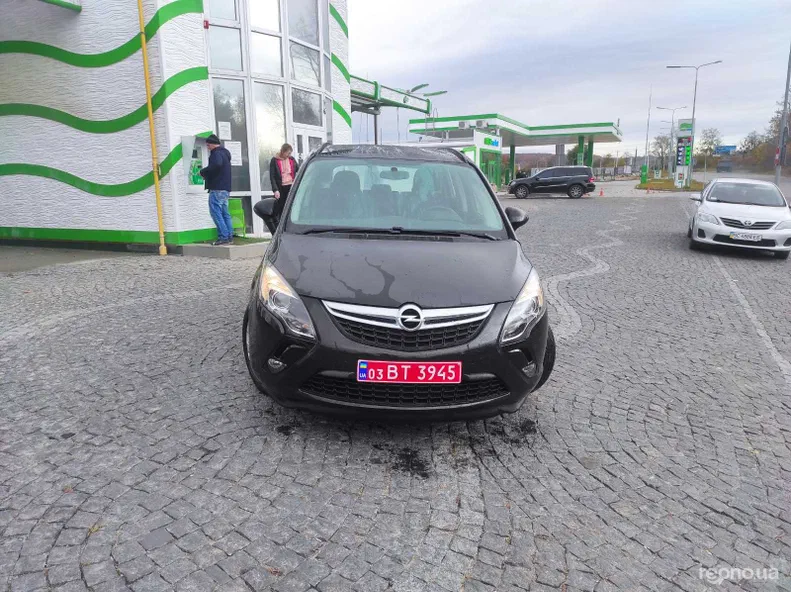 Opel Zafira 2012