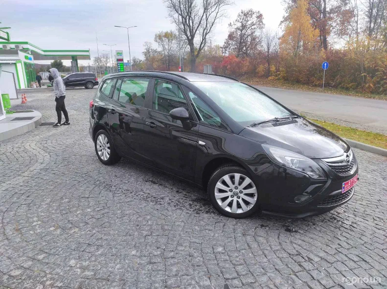 Opel Zafira 2012