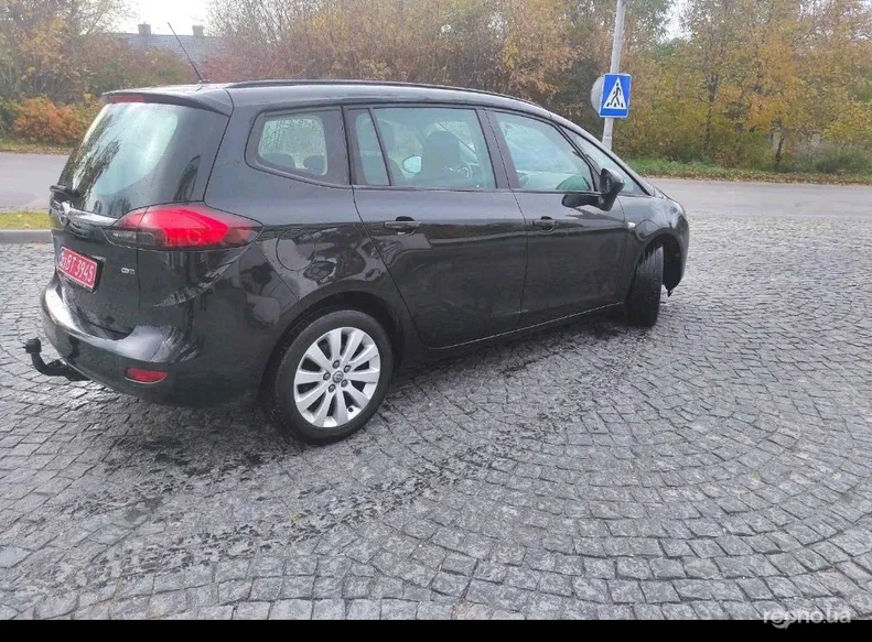 Opel Zafira 2012