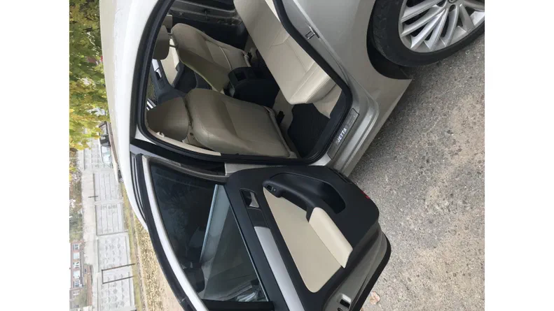 Volkswagen Jetta 2013 - 9