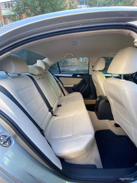 Volkswagen Jetta 2013 - 7