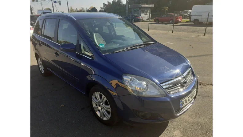 Opel Zafira 2009 - 18