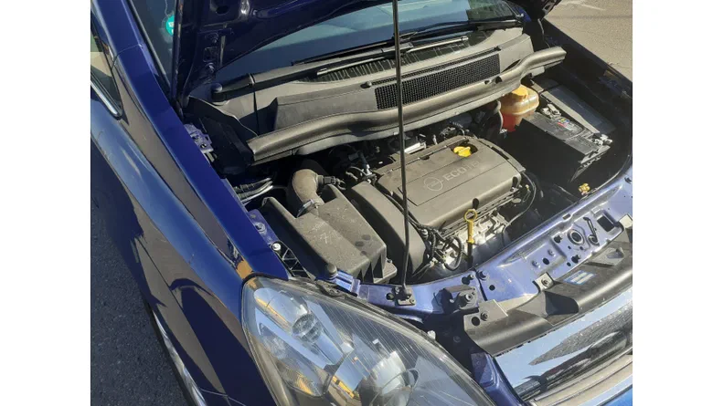 Opel Zafira 2009 - 17