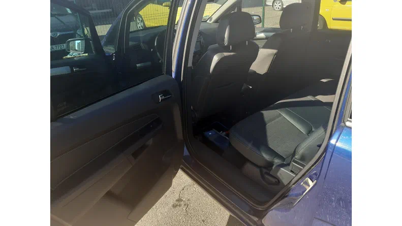 Opel Zafira 2009 - 45