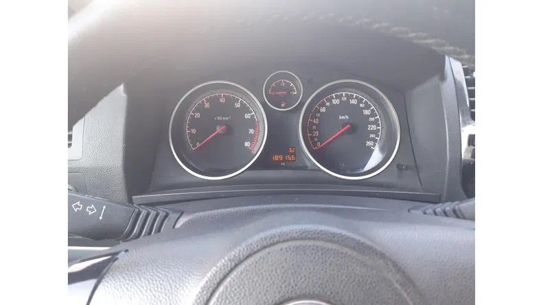 Opel Zafira 2009 - 11