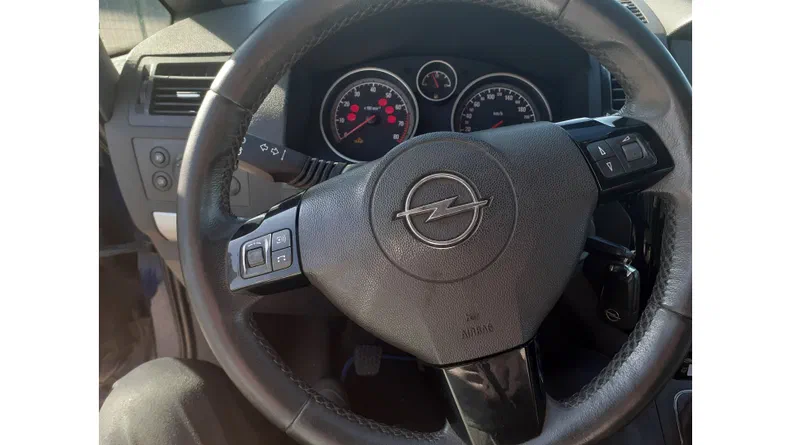 Opel Zafira 2009 - 41