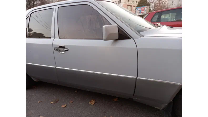 Mercedes-Benz E-Класс 1992