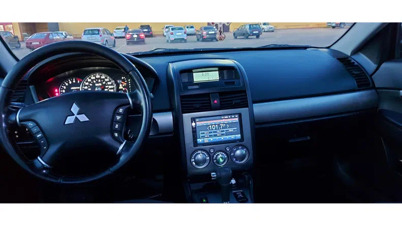 Mitsubishi Galant 2009