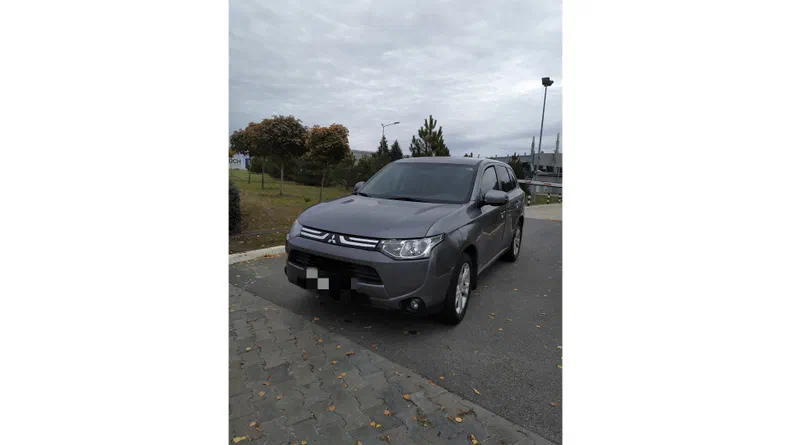 Mitsubishi Outlander 2013