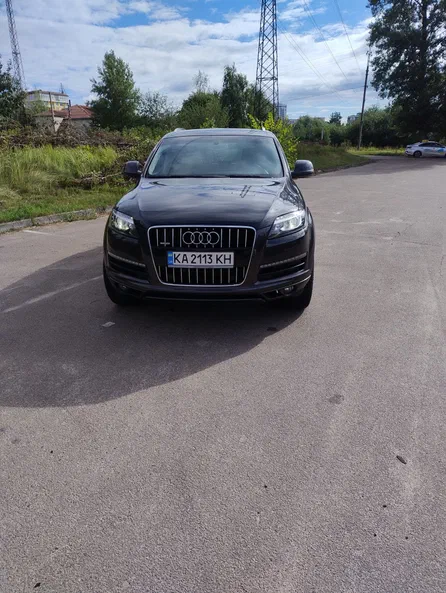 Audi Q7 2010 - 10