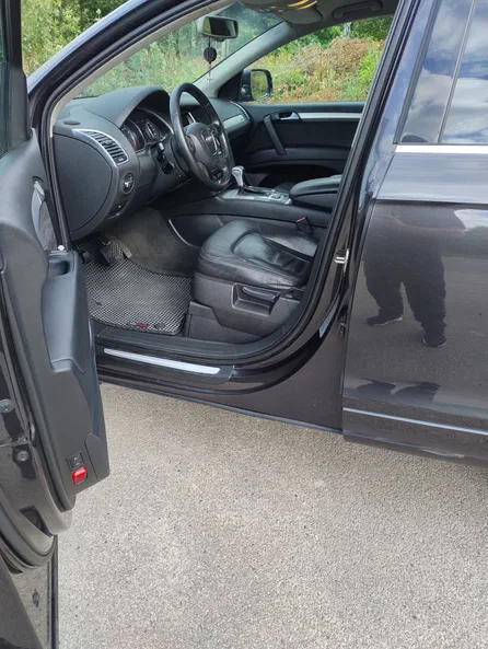 Audi Q7 2010 - 5