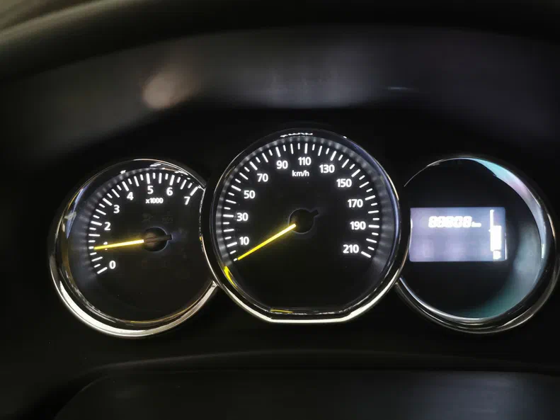 Renault Sandero 2015 - 19