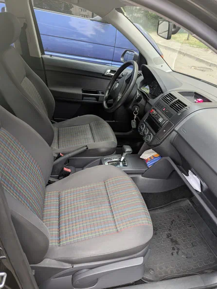Volkswagen Polo 2008 - 9
