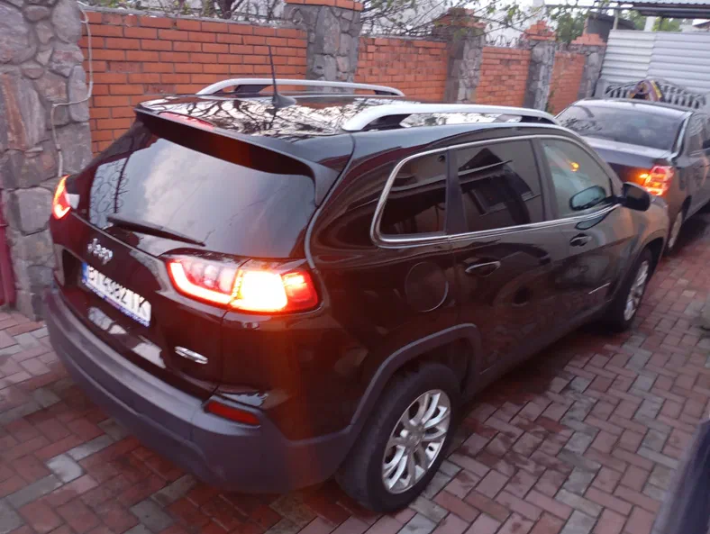 Jeep Cherokee 2018 - 21