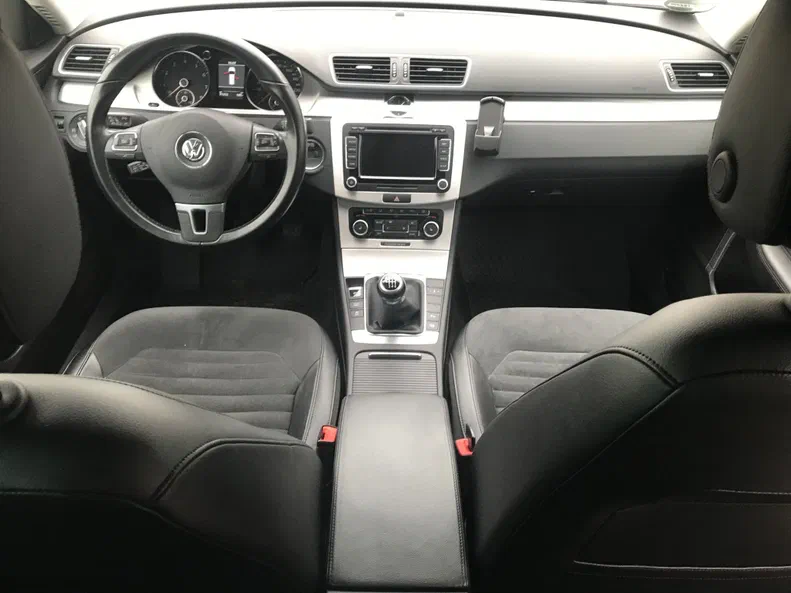 Volkswagen Passat 2013 - 41