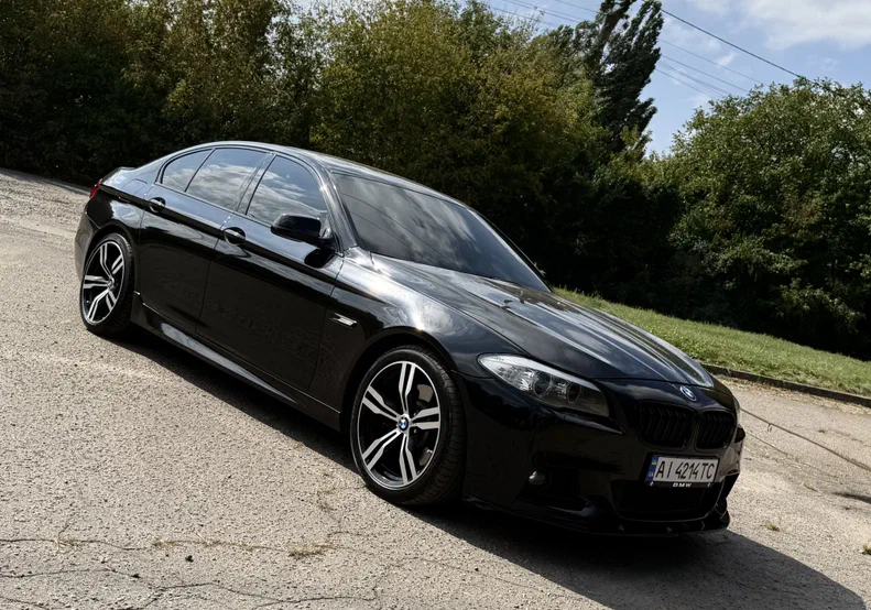 BMW 5 серія 2012 - 9
