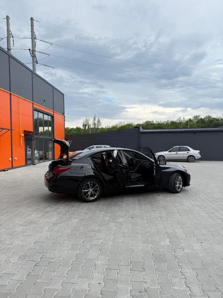 Infiniti Q50 2017 - 16