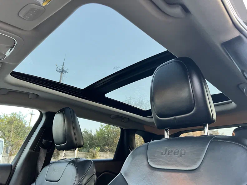 Jeep Cherokee 2015 - 6