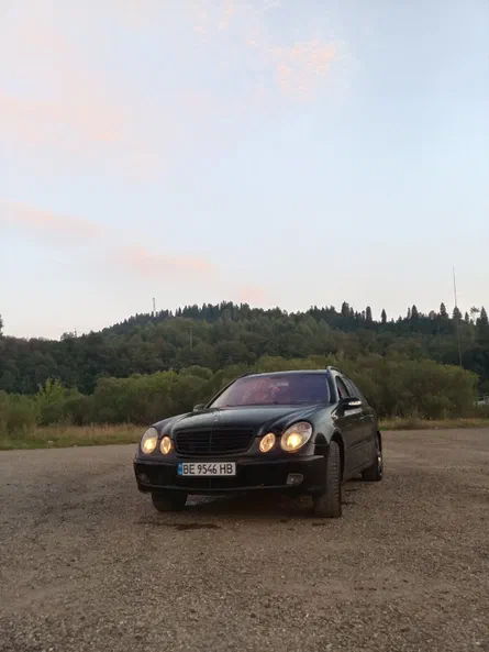 Mercedes-Benz E-Клас 2004 - 6