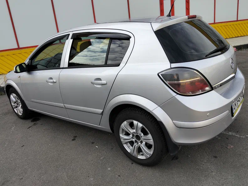 Opel Astra 2007