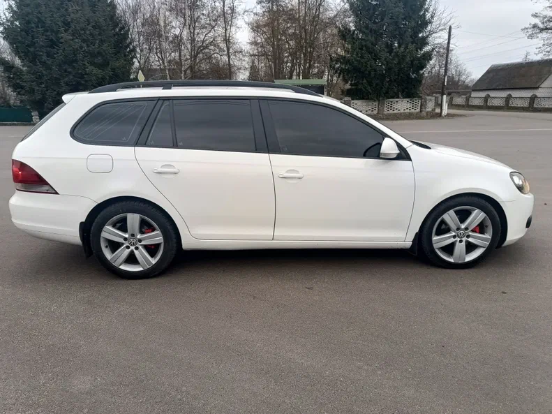 Volkswagen Golf 2011 - 6