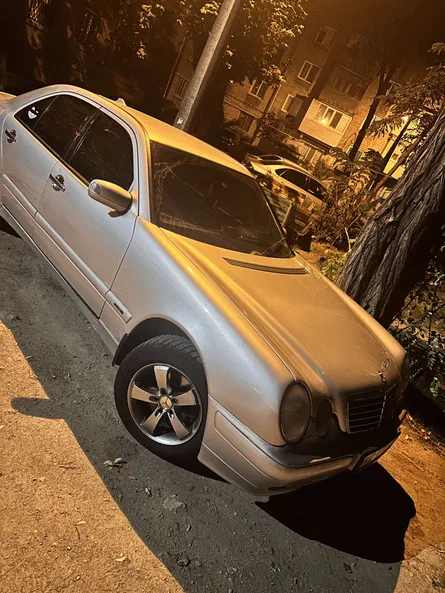 Mercedes-Benz E-Клас 2000 - 15