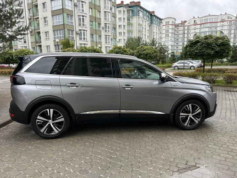 Peugeot 5008 2019 - 17