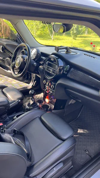 Mini Hatch 2014 - 13