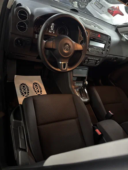 Volkswagen Golf 2010 - 14