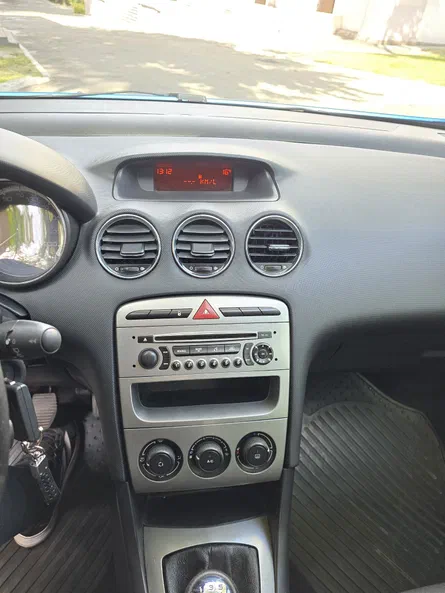 Peugeot 308 2008 - 7