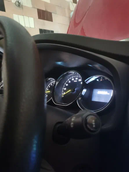 Renault Sandero 2015 - 16