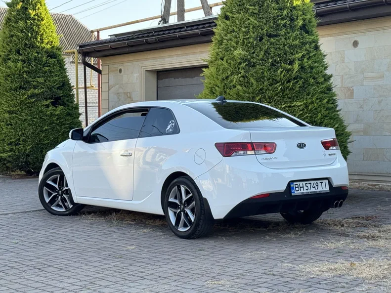 Kia Cerato 2012 - 14