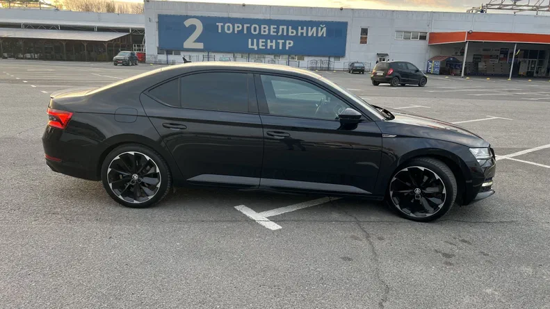 Skoda Superb 2019 - 7