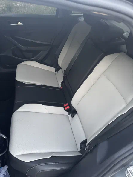 Volkswagen Jetta 2019 - 13