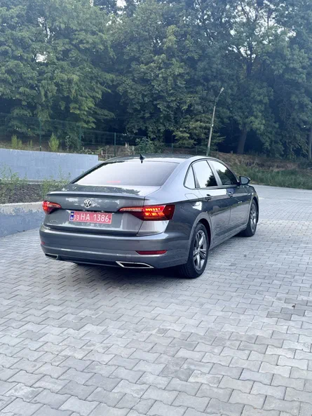 Volkswagen Jetta 2019 - 6