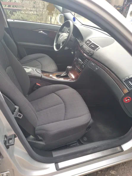 Mercedes-Benz E-Класс 2004