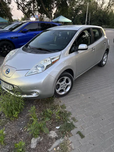 Nissan Leaf 2013 - 5