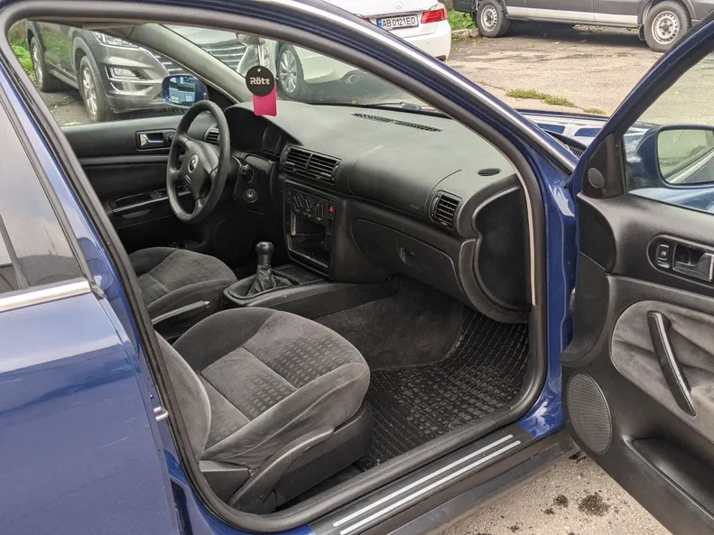 Volkswagen Passat 2001 - 8